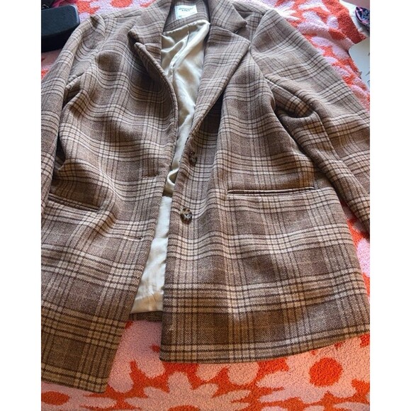 Abercrombie & Fitch Jackets & Blazers - Abercrombie and Fitch Tan Blazer